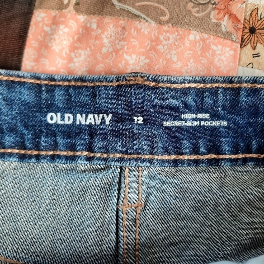 🛍 Old Navy High-rise Secret-slim Pockets Scottie medium wash denim mini skirt - Picture 6 of 7
